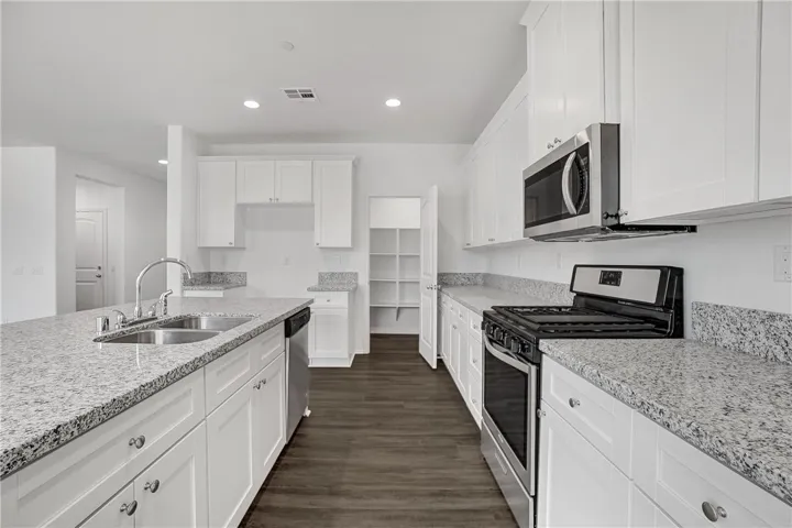 1038 Kiwi, Riverside, California 92501
