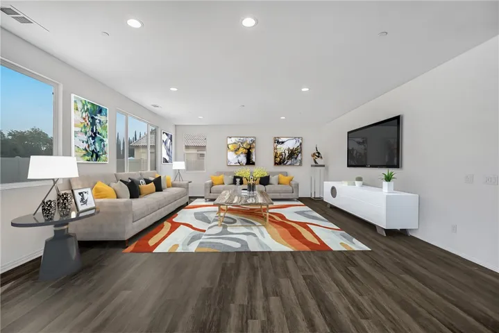 1038 Kiwi, Riverside, California 92501