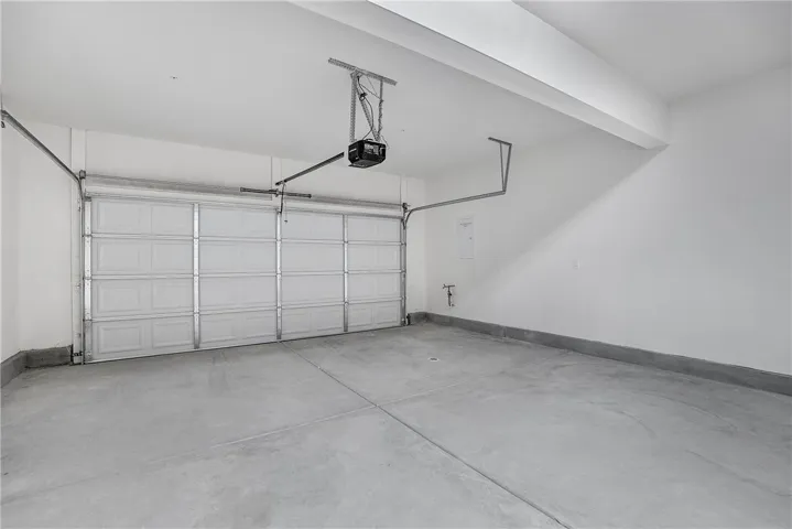 1038 Kiwi, Riverside, California 92501