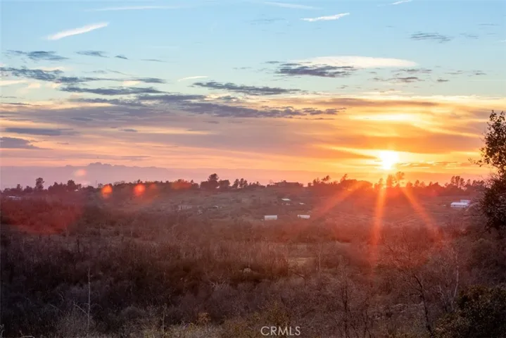 141 Little Oak Road, Oroville, California 95966