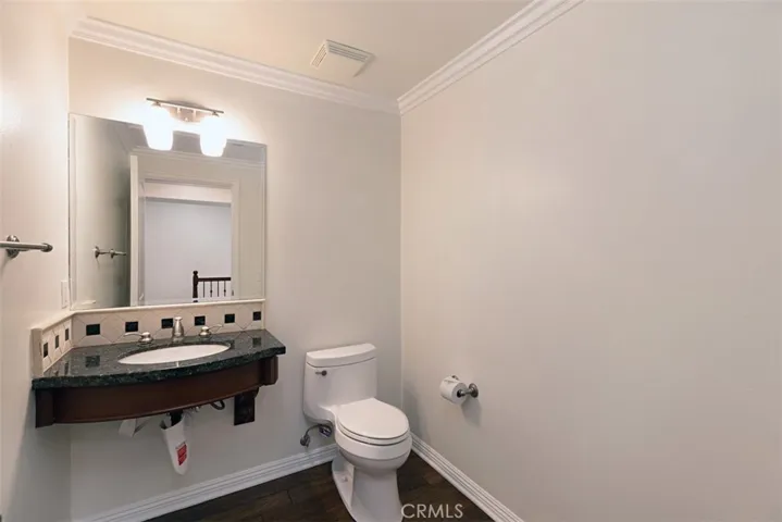 401 Bernard Street 201, Costa Mesa, California 92627
