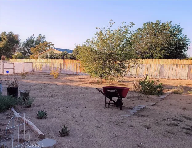 12729 Running Deer Road, Apple Valley, California 92308