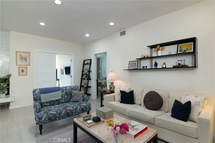 1333 S Beverly Glen Boulevard 304, Los Angeles, California 90024
