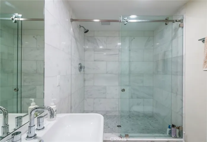 1333 S Beverly Glen Boulevard 304, Los Angeles, California 90024