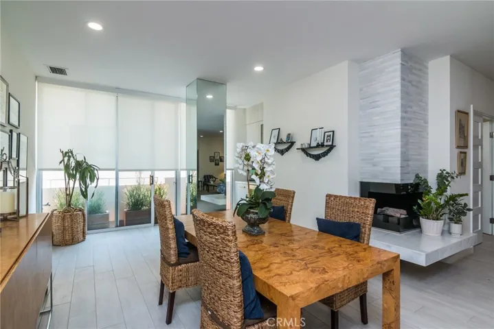 1333 S Beverly Glen Boulevard 304, Los Angeles, California 90024