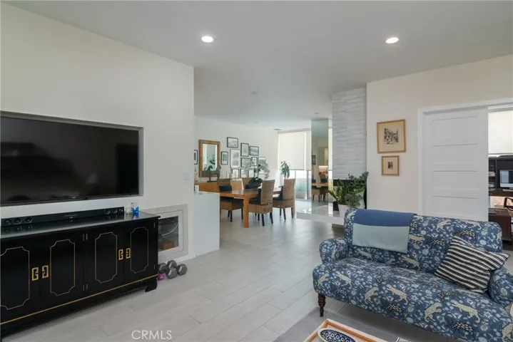 1333 S Beverly Glen Boulevard 304, Los Angeles, California 90024