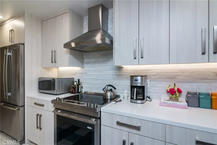 1333 S Beverly Glen Boulevard 304, Los Angeles, California 90024