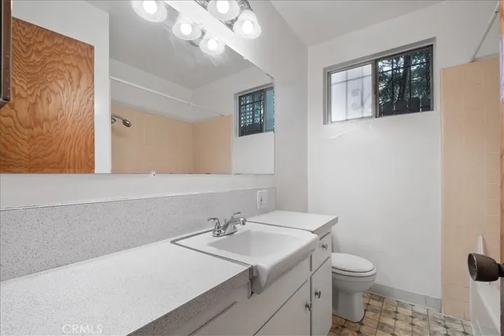 1525 E 2nd Street 3, Long Beach, California 90802
