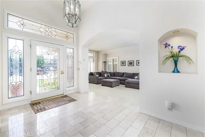 18795 Willowtree Lane, Northridge, California 91326