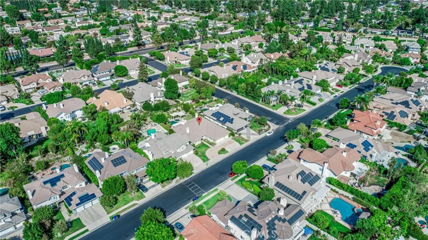 18795 Willowtree Lane, Northridge, California 91326
