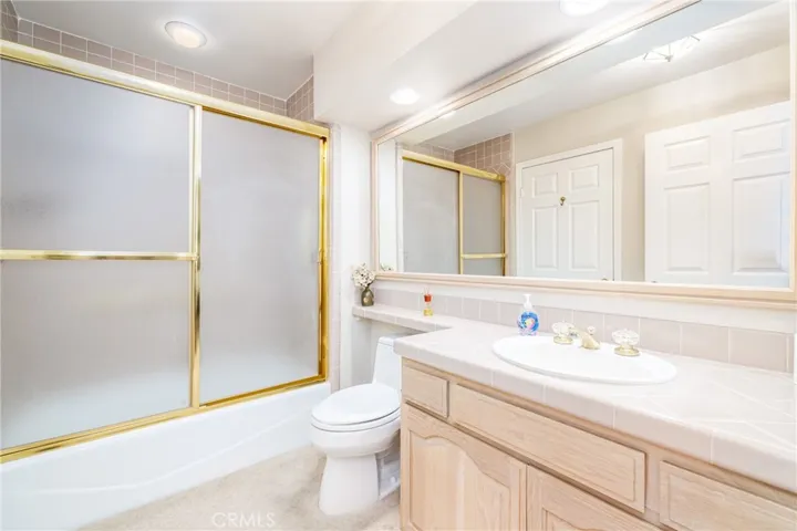 18795 Willowtree Lane, Northridge, California 91326