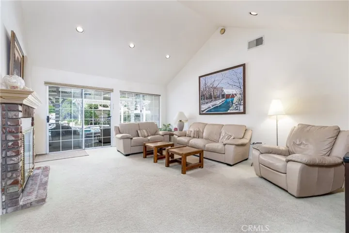 18795 Willowtree Lane, Northridge, California 91326