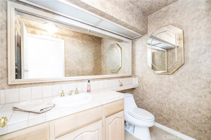 18795 Willowtree Lane, Northridge, California 91326