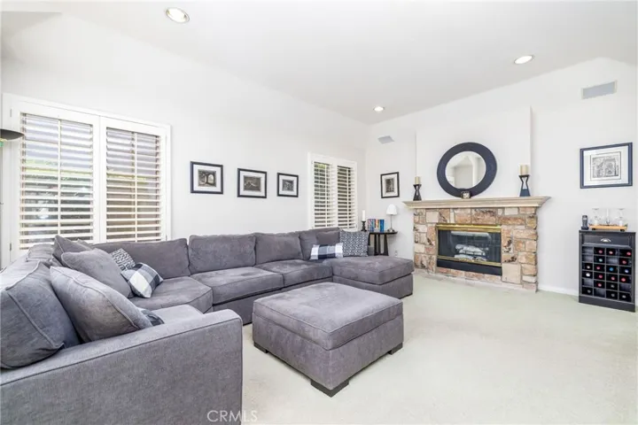 18795 Willowtree Lane, Northridge, California 91326