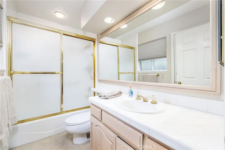 18795 Willowtree Lane, Northridge, California 91326