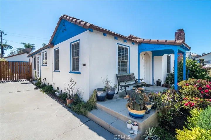 946 11th Street, Huntington Beach, California 92648