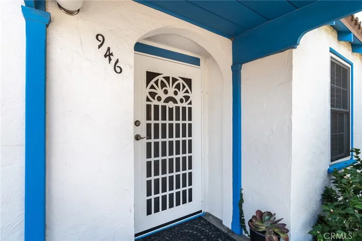 946 11th Street, Huntington Beach, California 92648