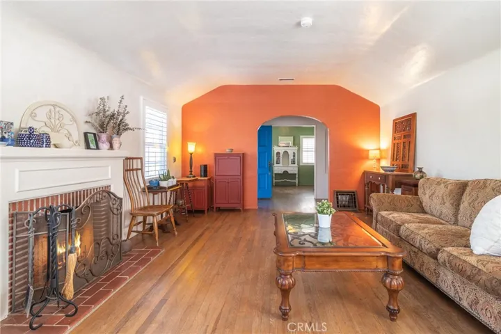 946 11th Street, Huntington Beach, California 92648