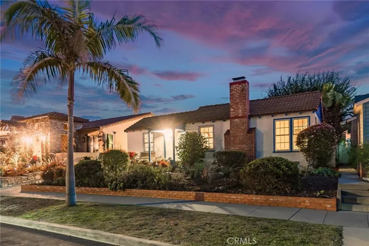946 11th Street, Huntington Beach, California 92648