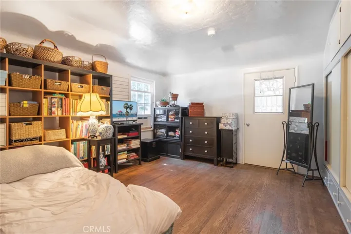946 11th Street, Huntington Beach, California 92648