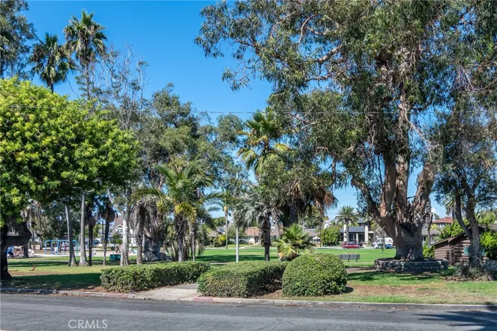 946 11th Street, Huntington Beach, California 92648