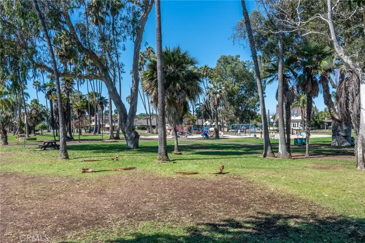 946 11th Street, Huntington Beach, California 92648