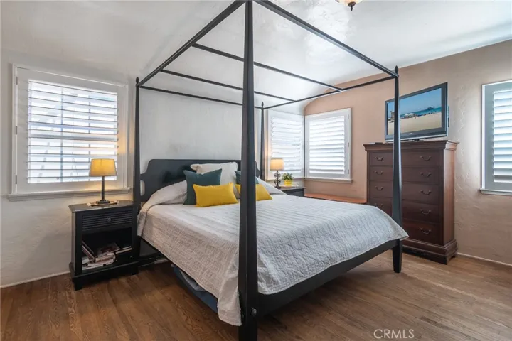 946 11th Street, Huntington Beach, California 92648