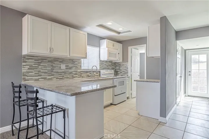 734 E Avenue G, Lancaster, California 93535
