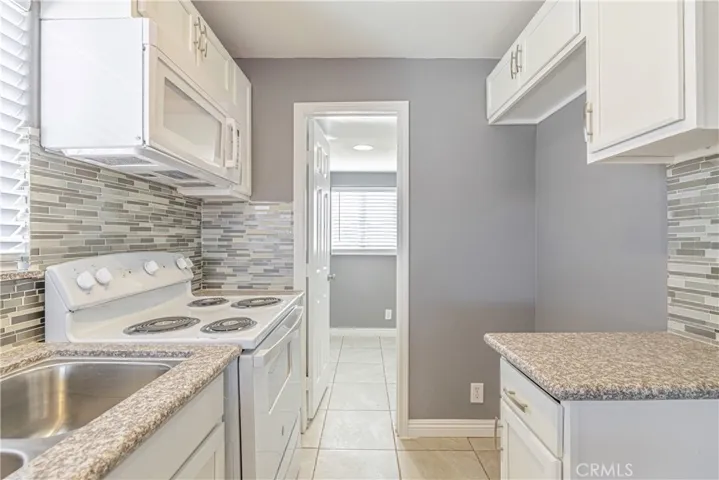 734 E Avenue G, Lancaster, California 93535