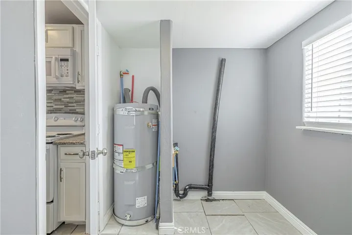 734 E Avenue G, Lancaster, California 93535
