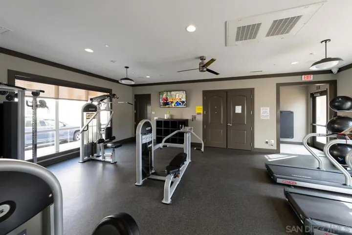 5165 Calle Sandwaves 11, San Diego, California 92154
