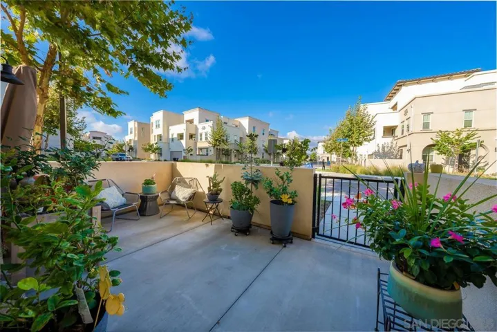 5165 Calle Sandwaves 11, San Diego, California 92154