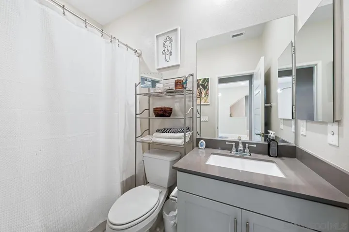 5165 Calle Sandwaves 11, San Diego, California 92154