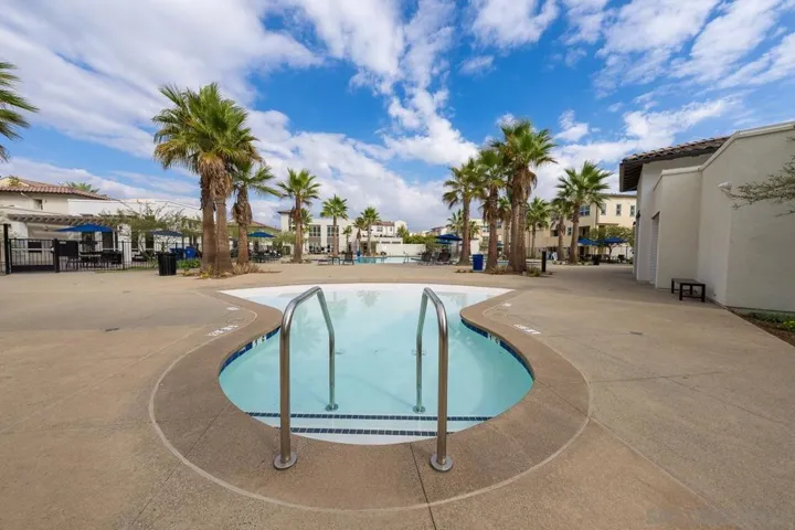5165 Calle Sandwaves 11, San Diego, California 92154
