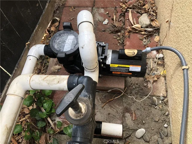 New pool pump