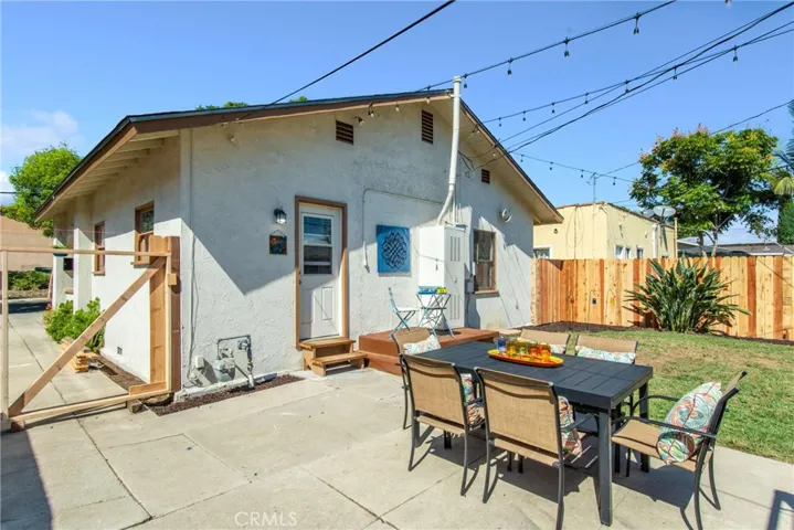 6008 Lime Avenue, Long Beach, California 90805