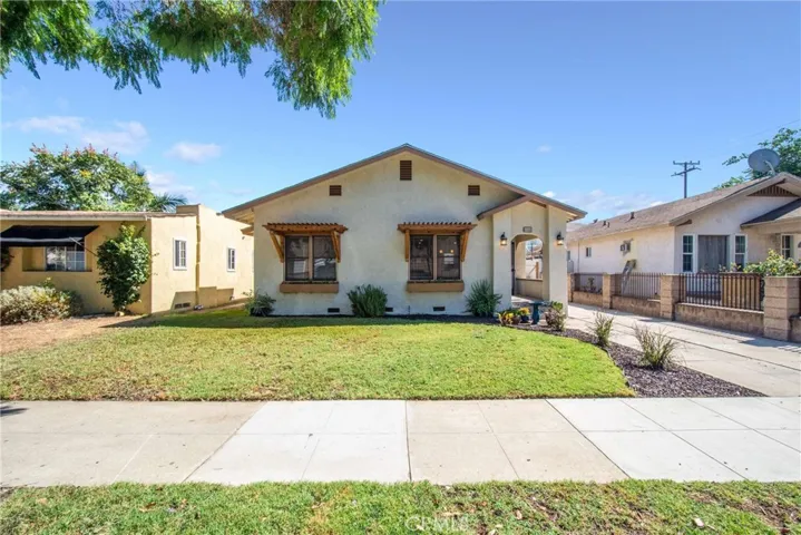6008 Lime Avenue, Long Beach, California 90805