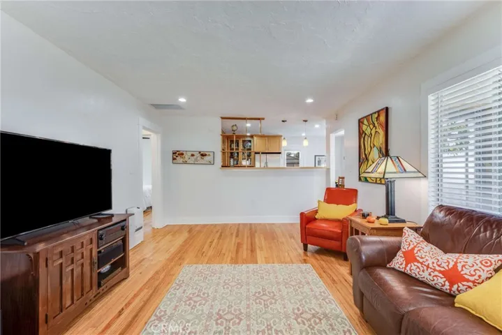6008 Lime Avenue, Long Beach, California 90805