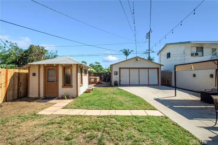 6008 Lime Avenue, Long Beach, California 90805