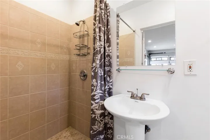 263 Valle Vista Avenue, Monrovia, California 91016