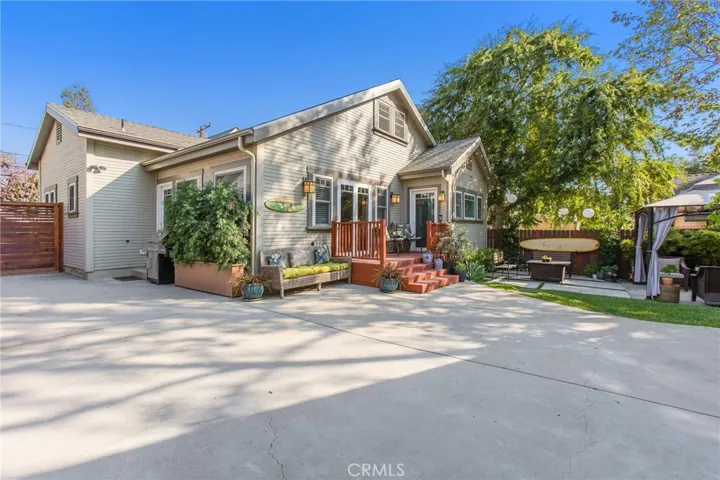 263 Valle Vista Avenue, Monrovia, California 91016