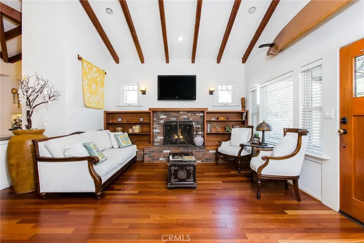 263 Valle Vista Avenue, Monrovia, California 91016