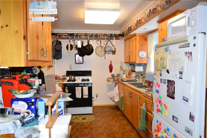 899 Blue Ridge Drive, Lake Arrowhead, California 92385