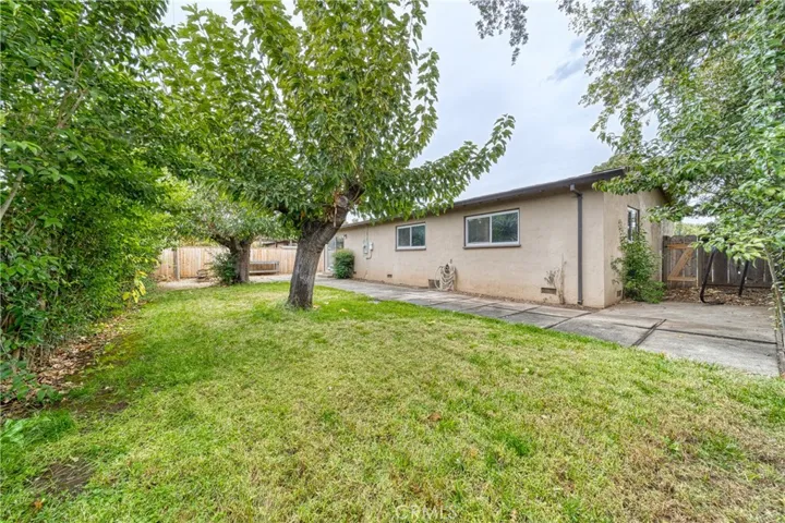 6 Clara Lane, Chico, California 95926