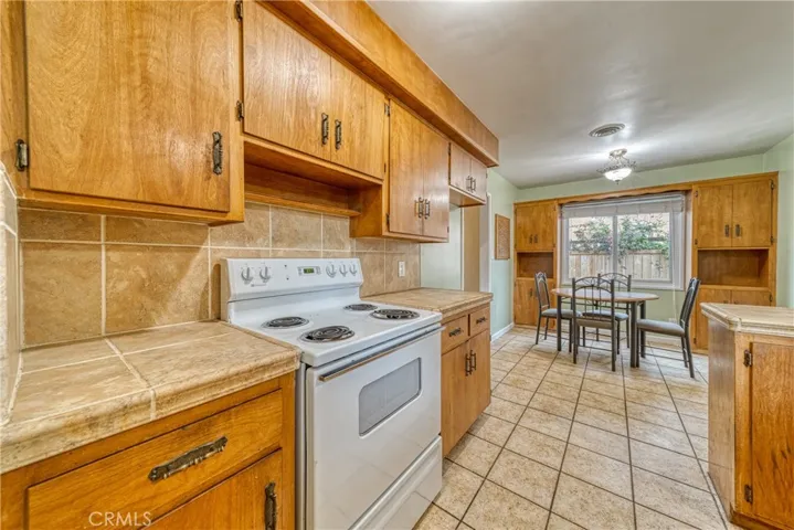 6 Clara Lane, Chico, California 95926