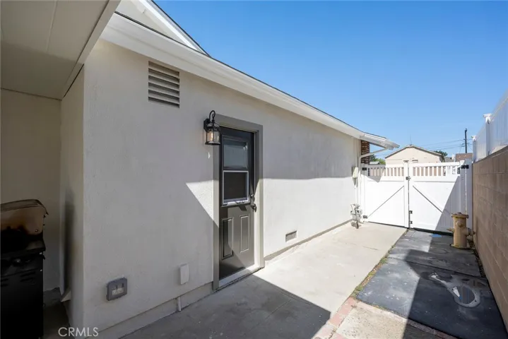 6542 Farinella Drive, Huntington Beach, California 92647