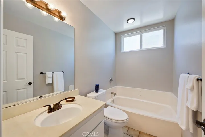 6542 Farinella Drive, Huntington Beach, California 92647