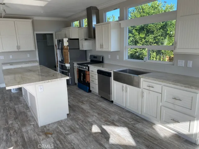 19 Oxford, Northridge, California 91324