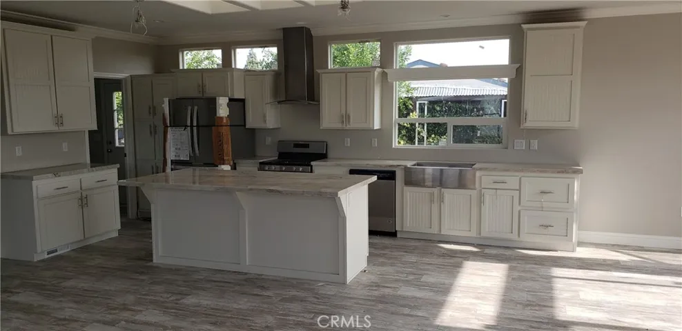 19 Oxford, Northridge, California 91324