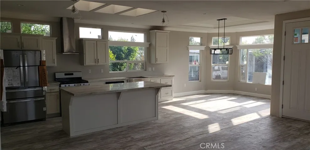 19 Oxford, Northridge, California 91324